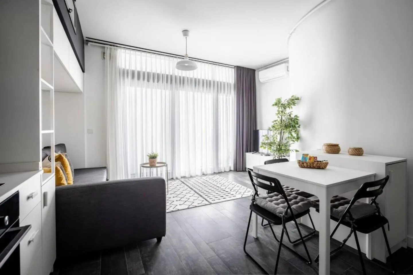 Airy Cozy Studio - Partial Seaview Balcony! #380 Κωνσταντινούπολη